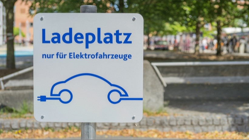Zurich und E.ON starten Schutz für Elektroautos mit leerem Akku Zurich und E.ON starten Schutz für Elektroautos mit leerem Akku
