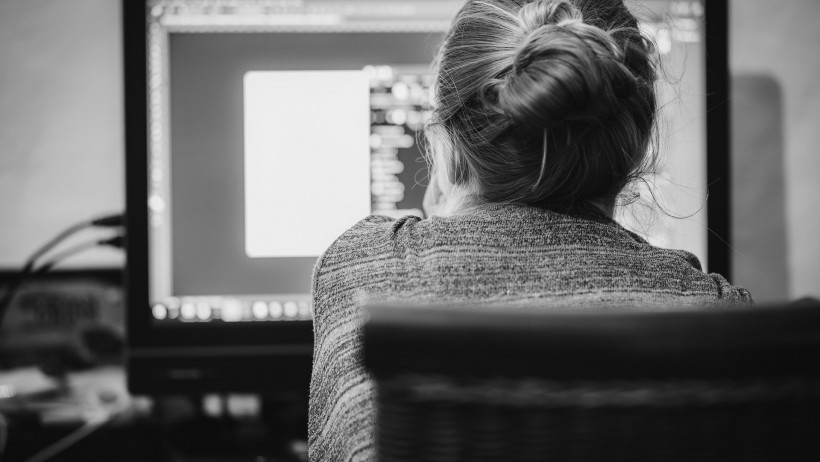 Digital Vertrieb Versicherung junge Menschen Digital Vertrieb Versicherung junge Menschen