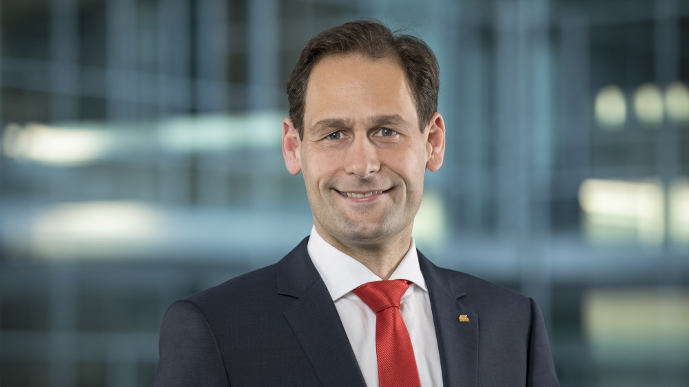 Florian Sallmann, Head of Broker Sales der Dialog Versicherungen