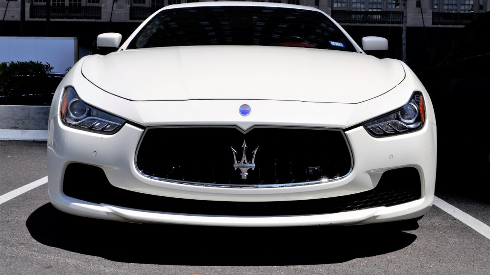 Der Maserati Gran Tourismo verwendet vielfach Technik von Tesla (Symbolbild). Autos können heute eine Vielzahl von Daten zum Fahrverhalten erheben und weitergeben.