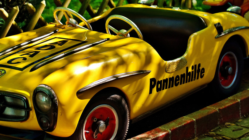 ADAC Versicherung: minus 58.418 Verträge (-2,87)