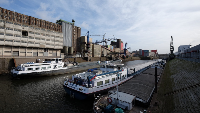 Rhion Versicherungen: plus 301.538 Verträge