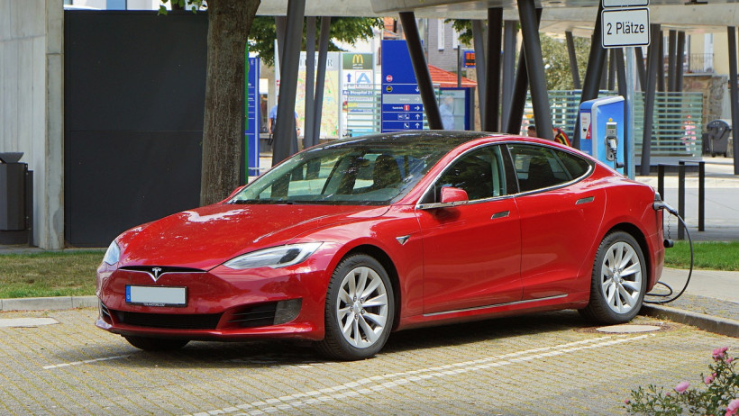 Tesla Tesla