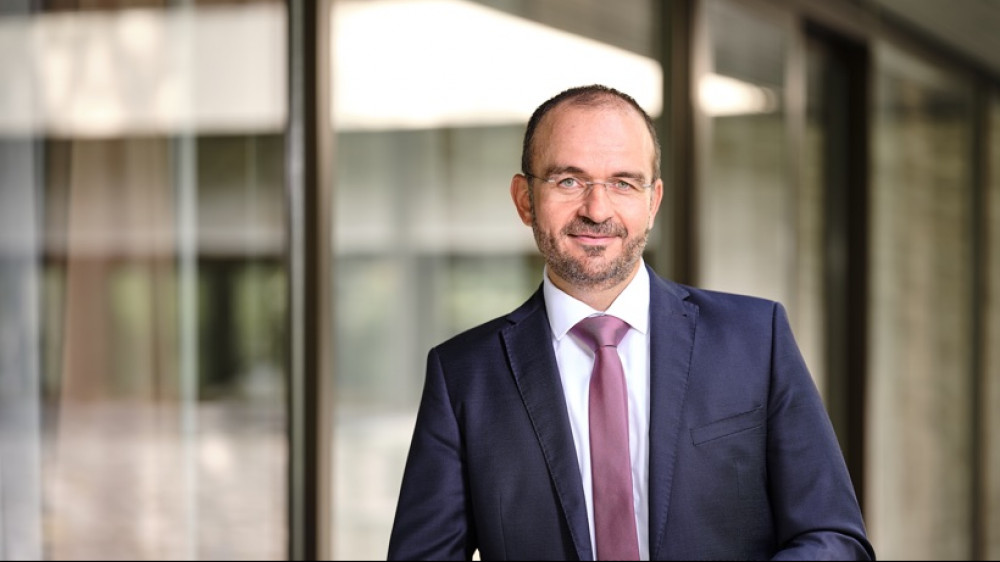 Steffen Guttenbacher rückt in den Vorstand der VPV Versicherungen auf.