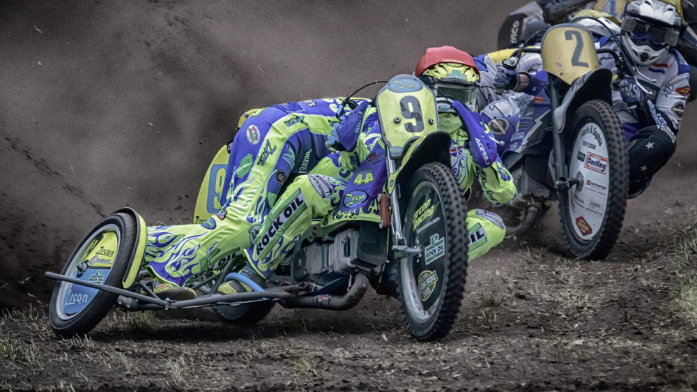 Driften auf rutschigem Boden: ein Mann verletzte sich beim Speedway (Symbolbild).