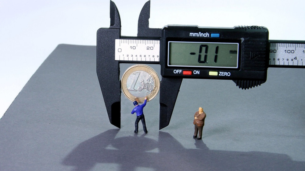 Aufgrund der hohen Inflation haben der Arbeitgeberverband der Versicherer und die Dienstleistungsgewerkschaft ver.di ihren Tarifvertrag nachverhandelt (Symbolbild).