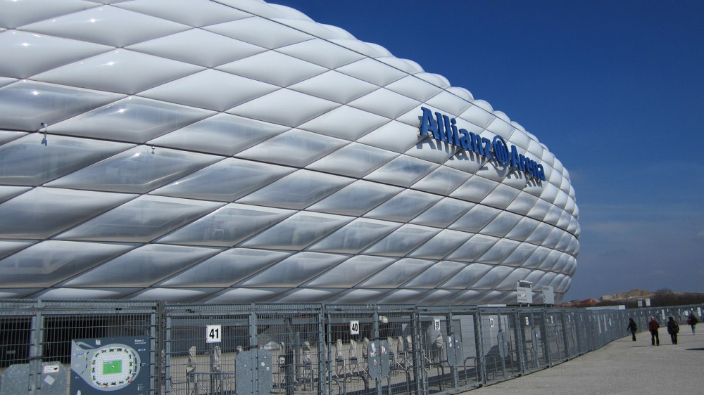 Die Allianz Arena in München. Seit Jahren verbindet den Versicherer eine enge Partnerschaft mit Deutschlands führendem Fußballklub.