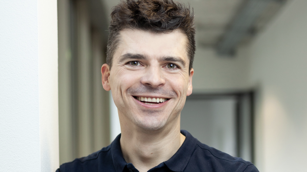 Aleksandar Jeremic ist Geschäftsführer von fino digital, einem Start-up, das sich auf Konto- und Datenanalyse spezialisiert hat.