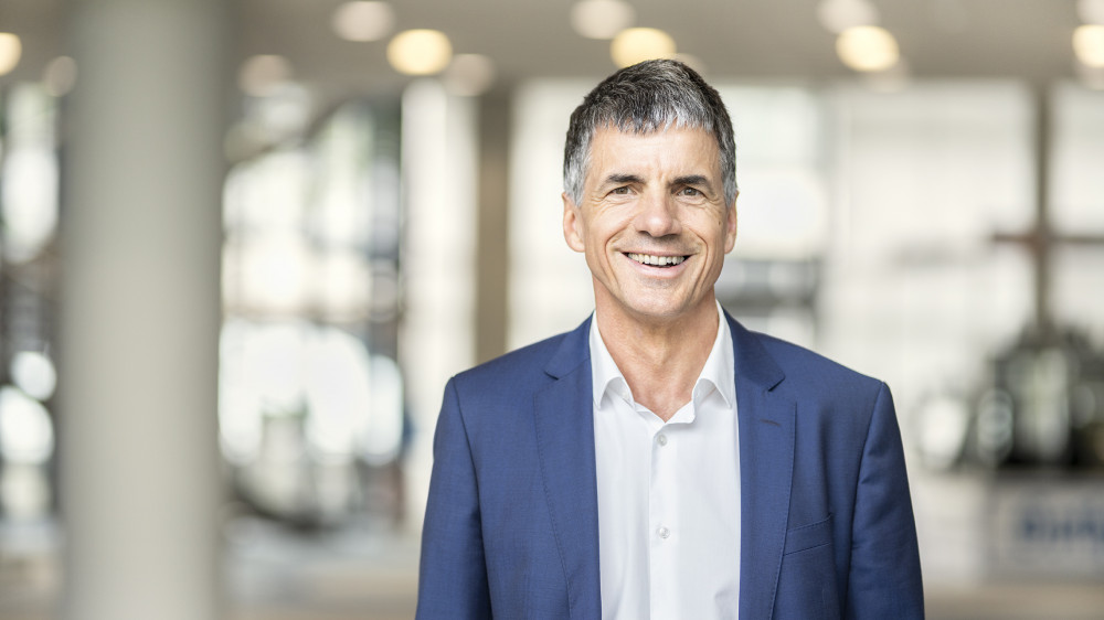 Michael Kurtenbach, Vorstand der Gothaer Lebensversicherung,  geht 2024 in den Ruhestand. Wer seine Nachfolge antritt.