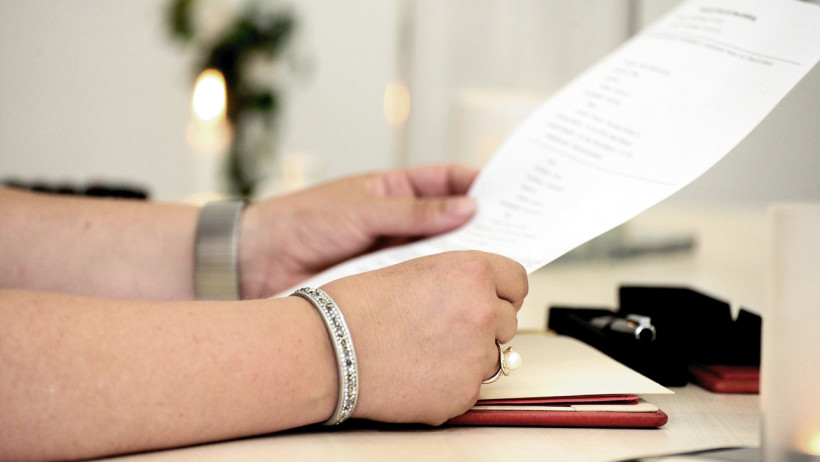 Einsicht in Vertragsdokumente der Kunden