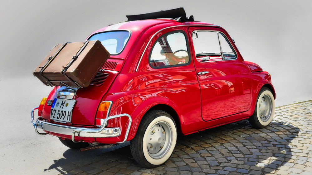 Unterwegs in roten Zahlen: Die Kfz-Versicherer sehen sich mit stark steigenden Ersatzteilkosten konfrontiert (Symbolbild).