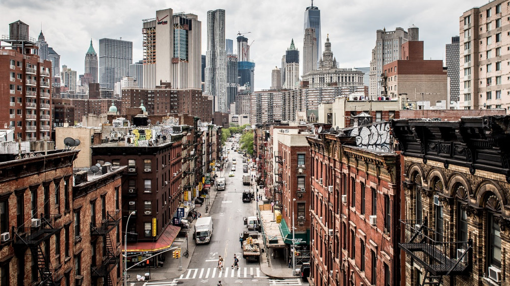 Stadtkulisse von New York (Symbolbild). Durch die Verluste der Structured-Alpha-Fonds hätten unter anderem städtische Mitarbeiter Teile ihrer Altersvorsorge eingebüßt.