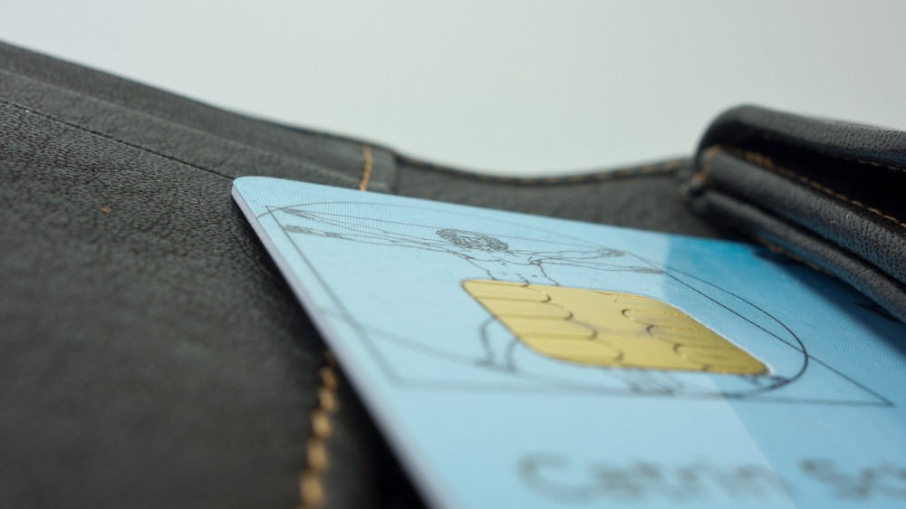 Die KKH und die IKK classic müssen ihren Zusatzbeitrag im laufenden Jahr teils deutlich anheben (Symbolbild).