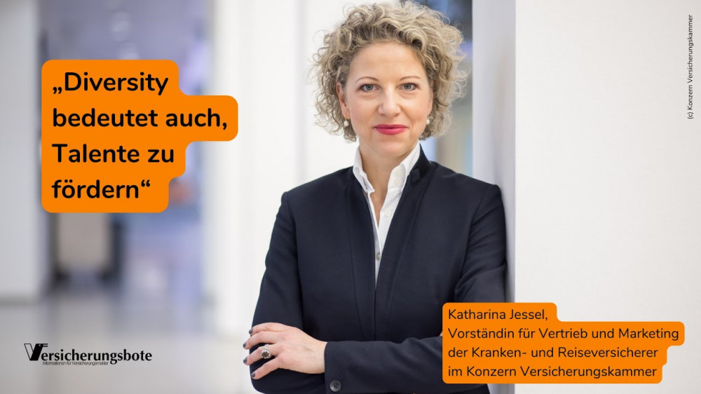 Wir haben bei Katharina Jessel zur Diversität in der Versicherungsbranche #nachgefragt.
Was macht eigentlich eine #Diversity-Patin? Und: Welche Rolle spielt die Diversität in Bezug auf Rekrutierungsstrategien in der Versicherungsbranche? Diese und mehr Fragen beantwortet uns Katharina Jessel, Vor