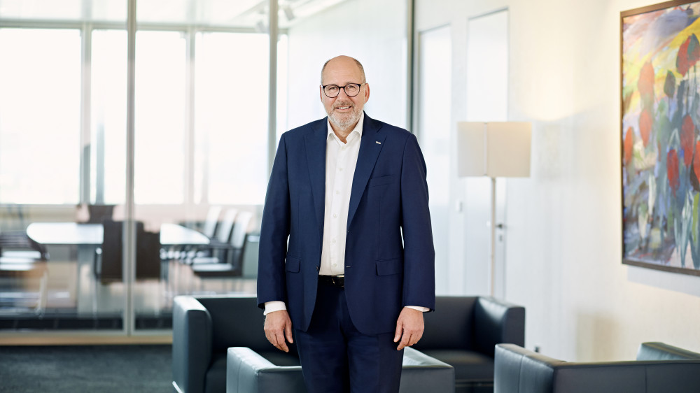 Thomas Brahm ist Vorstandsvorsitzender des Debeka Krankenversicherungsvereins a. G. sowie auch Vorsitzender des Verbandes der Privaten Krankenversicherung e.V.