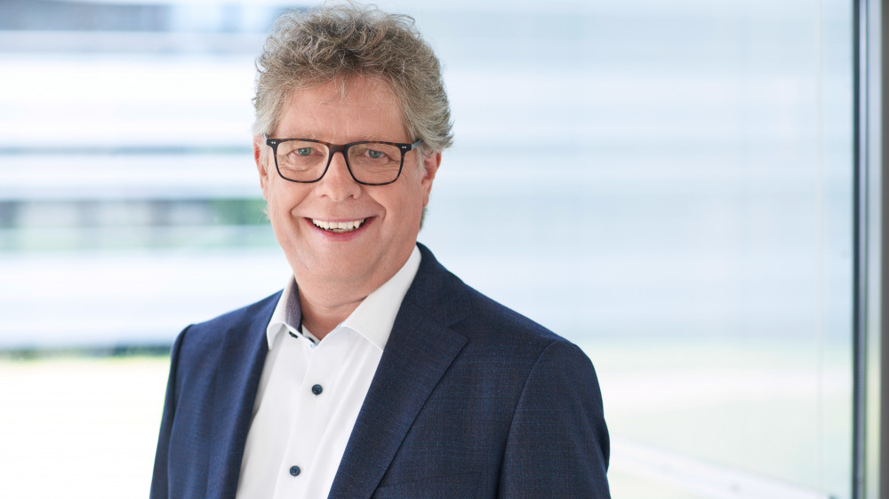 Stefan Huhn ist Mitglied des Vorstands der R+V Krankenversicherung AG.