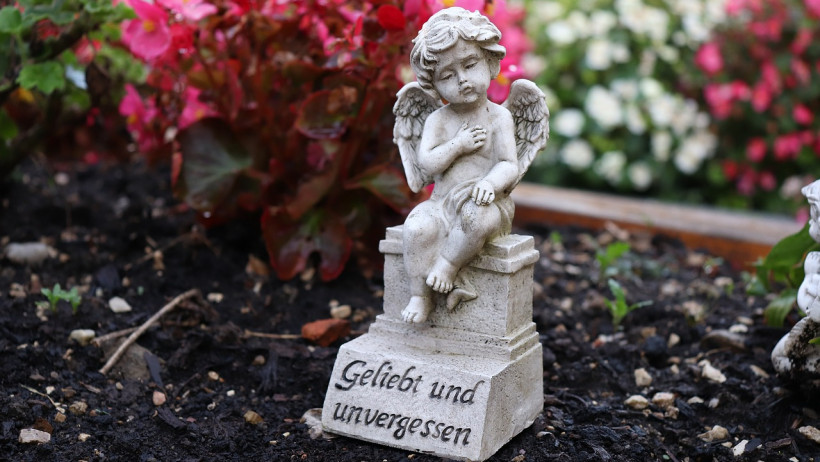 Warum die Bestattungsvorsorge mehr ist als nur „eine kleine Police“ Warum die Bestattungsvorsorge mehr ist als nur „eine kleine Police“