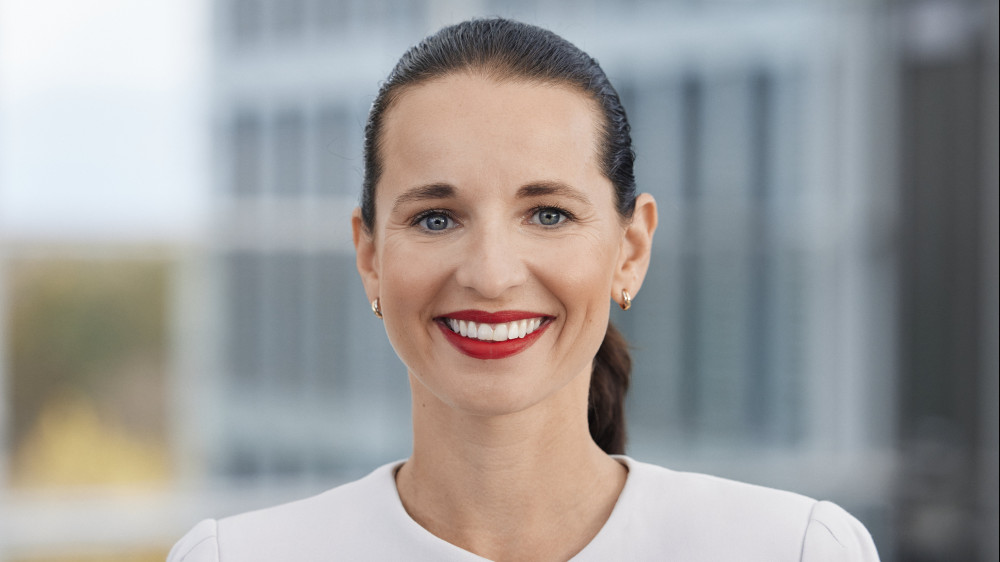 Sina Rintelmann ist Vorständin für Schaden sowie Kredit und Kaution der VHV Allgemeine Versicherung AG.