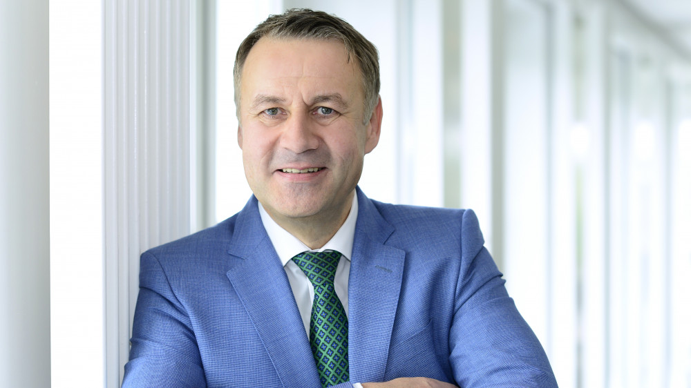 Eberhard Sautter ist Vorstandsvorsitzender der HanseMerkur.