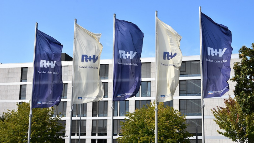 R+V strukturiert Vorstand radikal um R+V strukturiert Vorstand radikal um