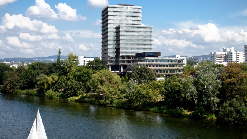 Marktvierter: Debeka: 4,08 Prozent Marktanteil / Solvenzquote von 135,5 Prozent