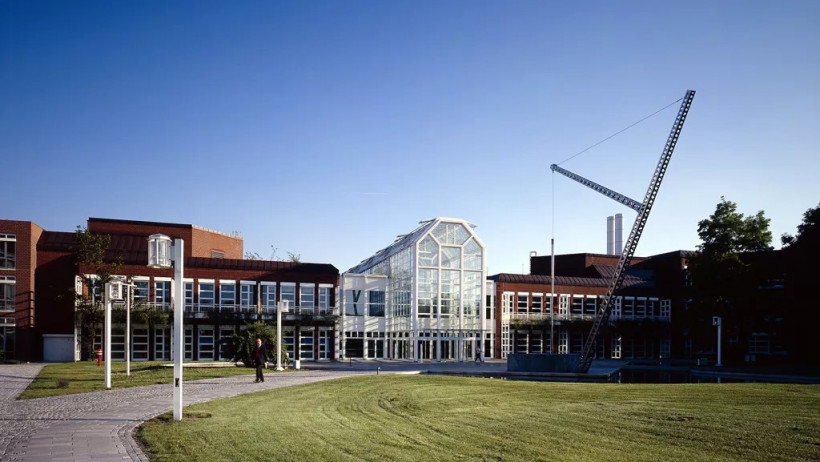 Axa: 399,3  % (Basisquote 2024)