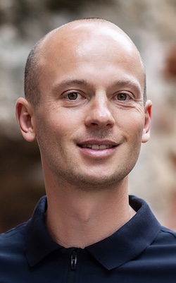 Robert Peukert ist Versicherungsmakler und Vorstand beim Verein Zukunft für Finanzberatung