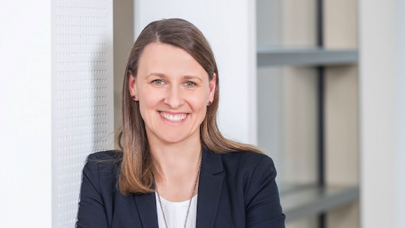 Stefanie van Holt (Vertriebsvorständin der VOLKSWOHL BUND Versicherungen)