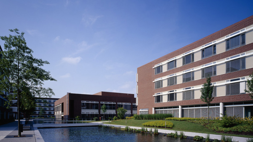 Drittgrößter Verlust: Axa (−17.382 Verträge)