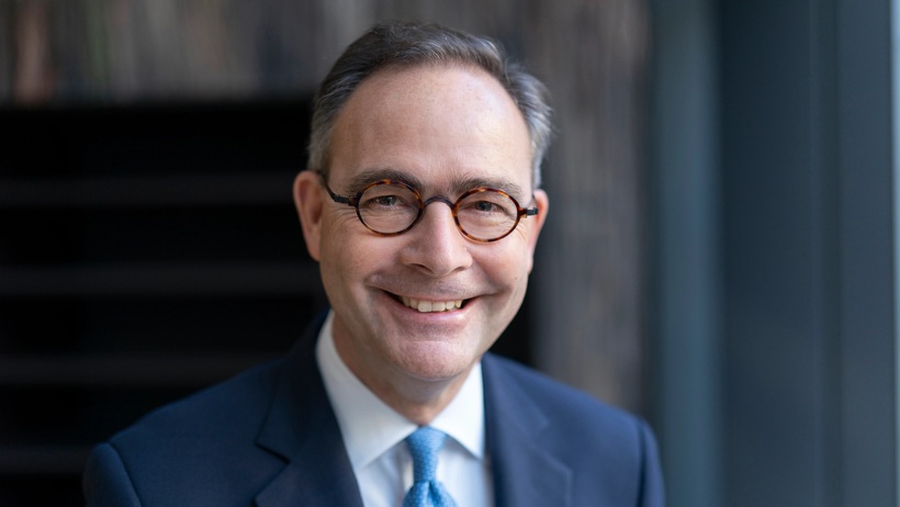 Dr. Klaus-Peter Röhler (Gesamtvergütung: 5,408 Mio. Euro)