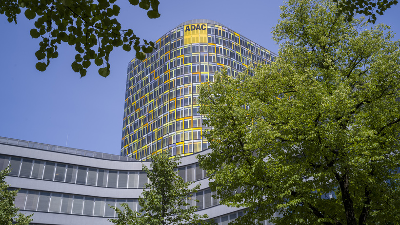 Zehntbeste CR: ADAC Autoversicherung (99,20 Prozent)