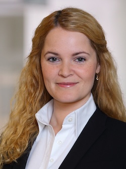 Dr. Denise Demirel ist Security-Expertin bei Accenture mit Schwerpunkt auf Post-Quantum-Kryptografie und Kryptographie-Governance.