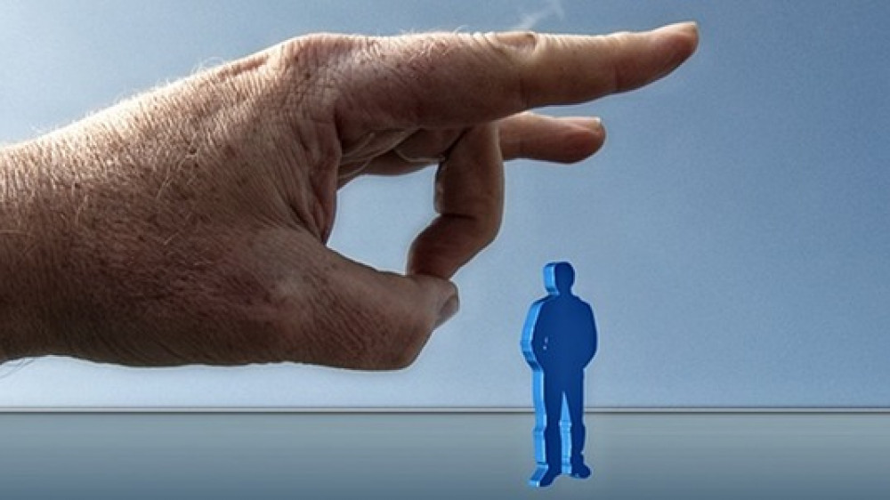 Bis zu 800 Angestellte der Wüstenrot & Württembergische werden bis 2015 entlassen.