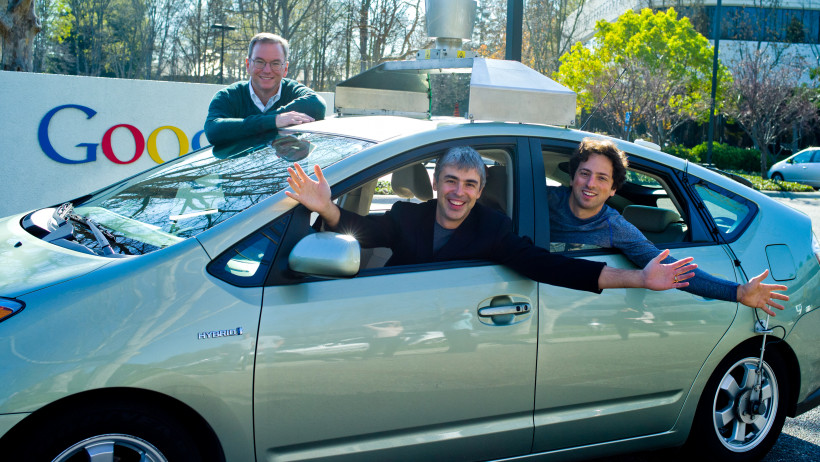 Eric, Larry und Sergey in einem selbstfahrenden Auto am 20. Januar 2011 Eric, Larry und Sergey in einem selbstfahrenden Auto am 20. Januar 2011